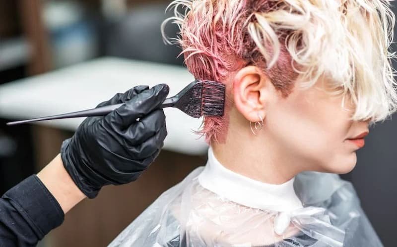 How Long Does It Take to Dye Hair at Home?