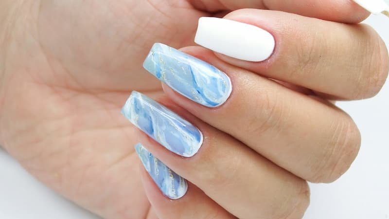 Light Blue Quartz Nails: Light Blue Nail Ideas